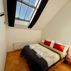 Apartment Riverbridge, Prag