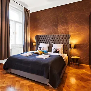 Appartement Royal Route Lesser Town, Praag