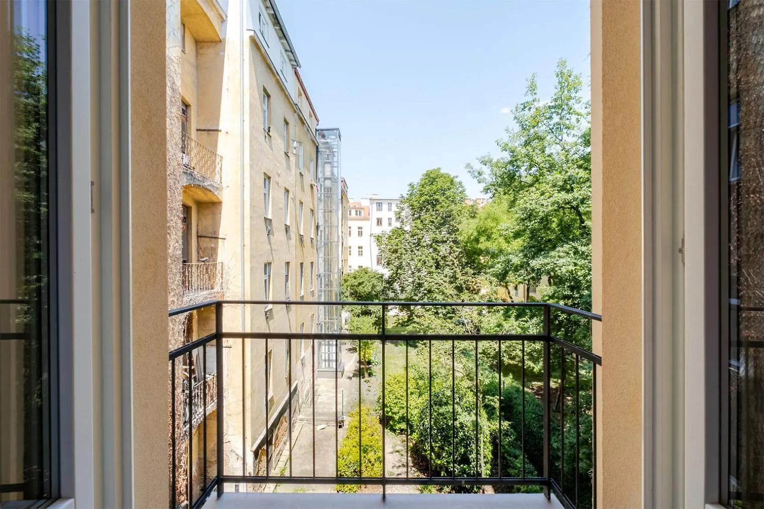 Blueground Letna Furnished Studio Foodie Area Prg-54 Praha Apartmán